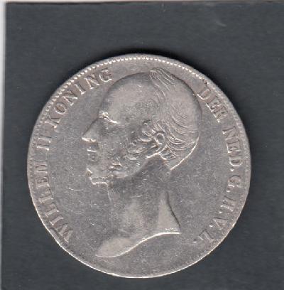 Beschrijving: 2 1/2 Gulde WILLEM II Lelie met parel